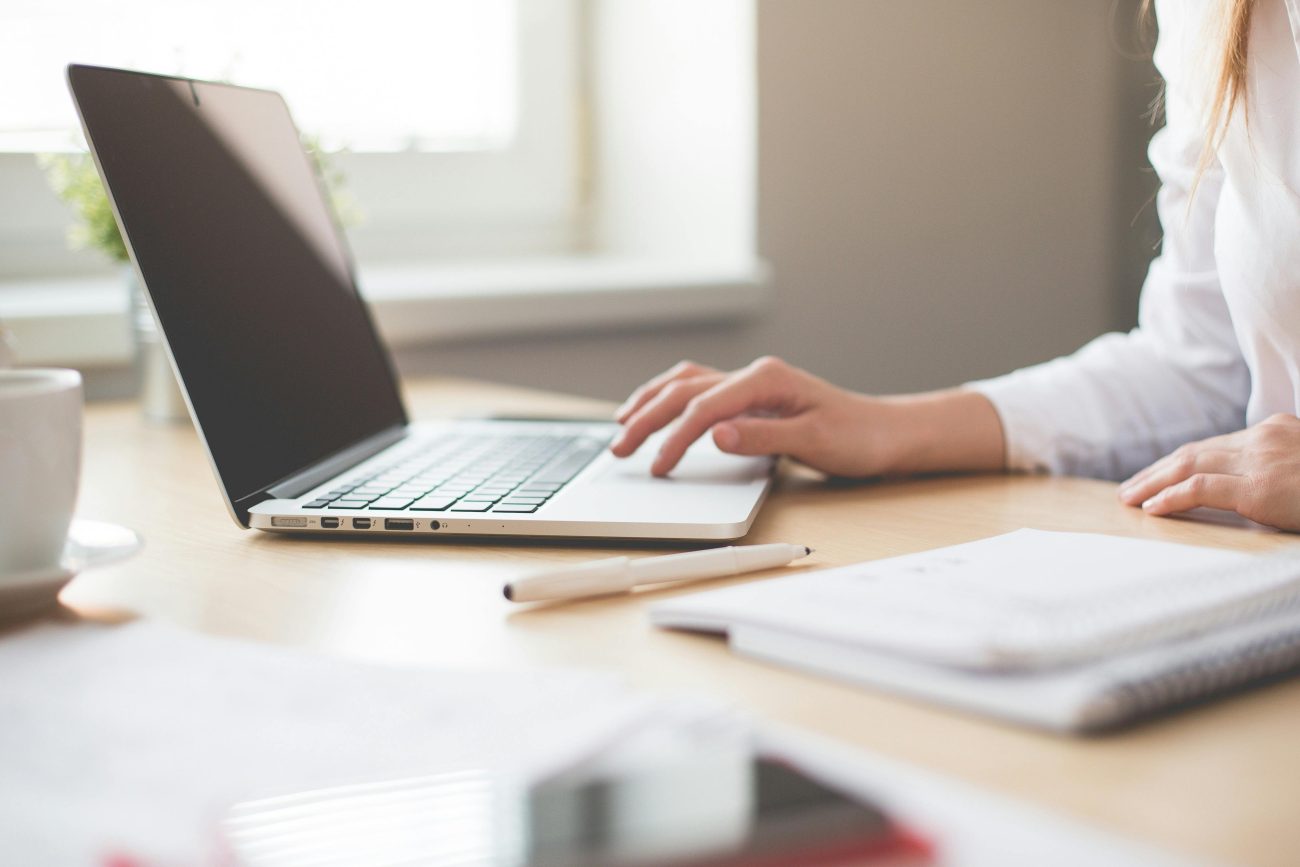 BMC Education – Digitale Lerninhalte und Microlearnings Digitale Lerninhalte und Microlearnings am Laptop – mobiloptimiert und SCORM-konform