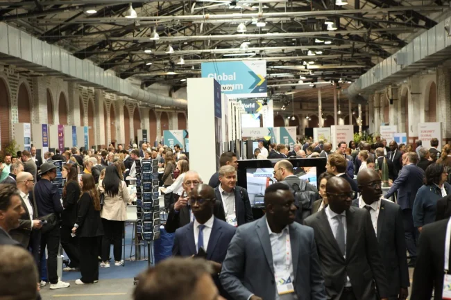 Messehalle beim Zukunftstag Mittelstand 2026 in Berlin – zahlreiche Aussteller und Besucher aus dem deutschen Mittelstand